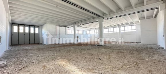 1550m² Warehouse in Lavagno, Italy No. 377855 3