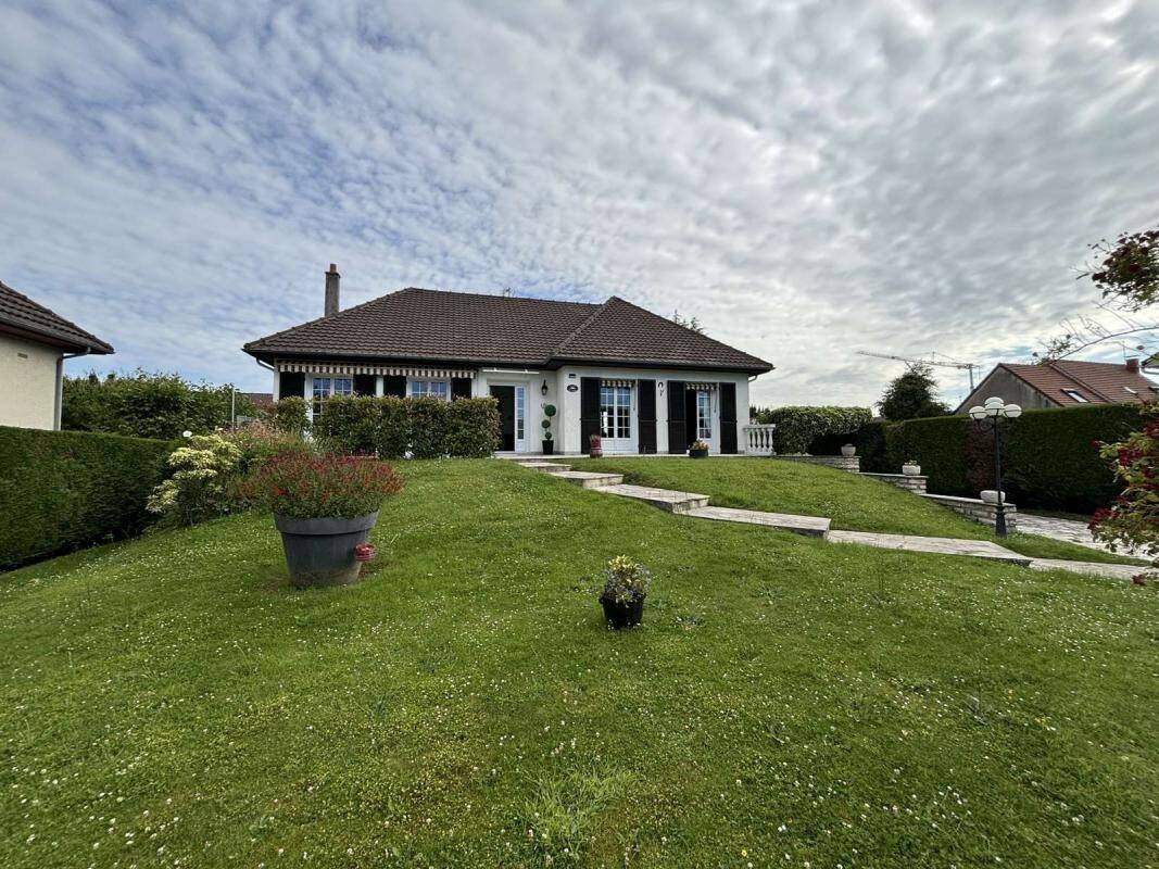 4 Schlafzimmer Haus in Pringy, France, Nr. 186138