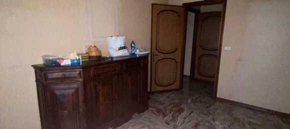 6 rooms Apartment in Alessandria, Italy No. 51427 9