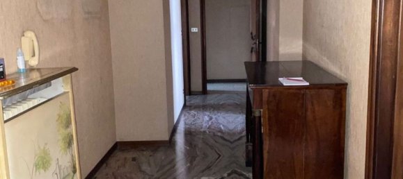6 rooms Apartment in Alessandria, Italy No. 51427 2