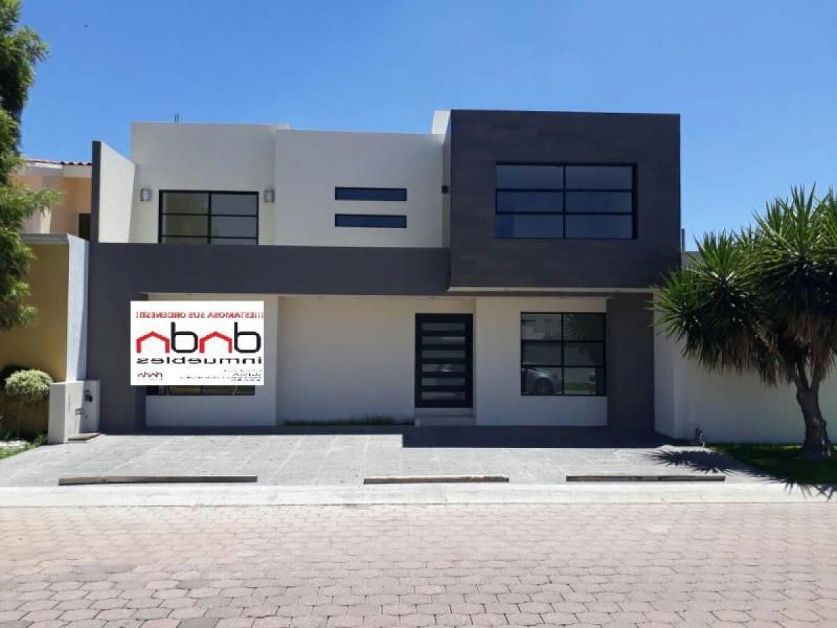 Дом с 4 спальнями в Керетаро, Мексика № 148808