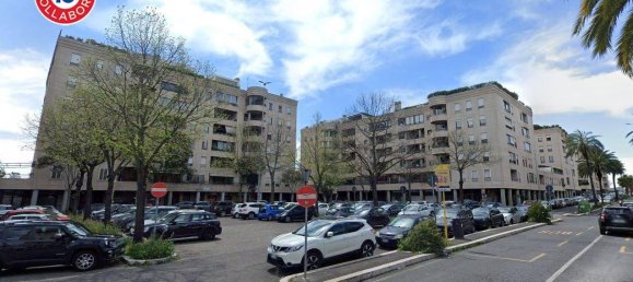 1 room Commercial property in Rome, Italy No. 52578 9