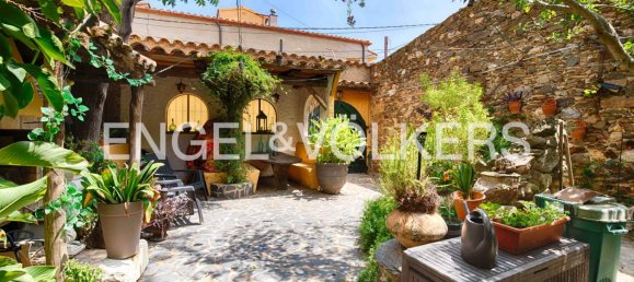 3 bedrooms House in Garriguella, Spain No. 177369 20