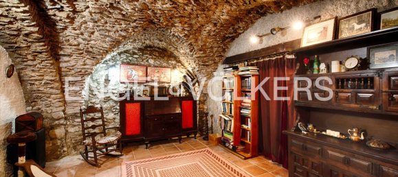 3 bedrooms House in Garriguella, Spain No. 177369 31