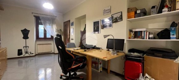 Дом с 6 комнатами в Кьяверано, Италия № 119256 19