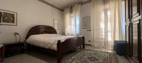 Дом с 6 комнатами в Кьяверано, Италия № 119256 14