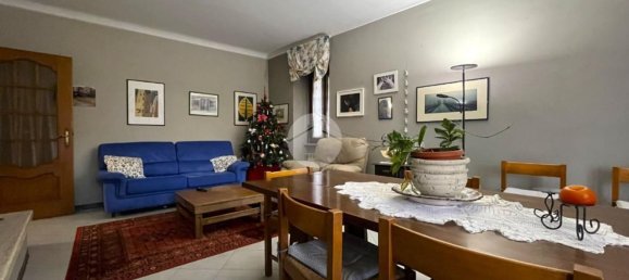 Дом с 6 комнатами в Кьяверано, Италия № 119256 9