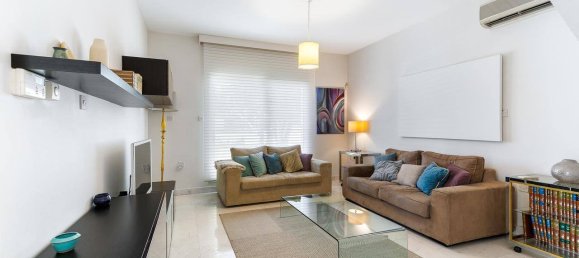 4 bedrooms Villa in Limassol, Cyprus No. 33651 5