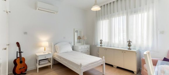 4 bedrooms Villa in Limassol, Cyprus No. 33651 12