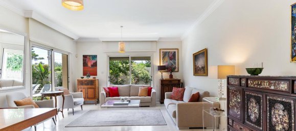 4 bedrooms Villa in Limassol, Cyprus No. 33651 3