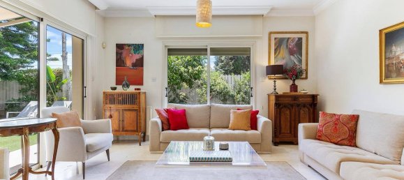 4 bedrooms Villa in Limassol, Cyprus No. 33651 4