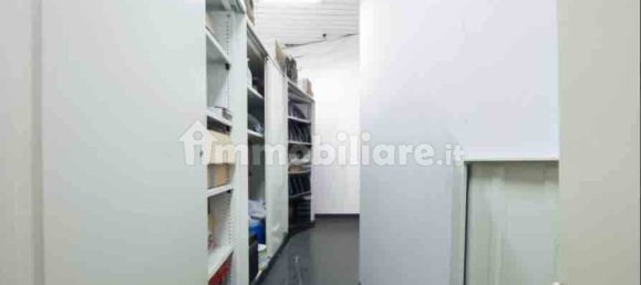 Офис с 5 комнатами в Генуя, Италия № 36442 2