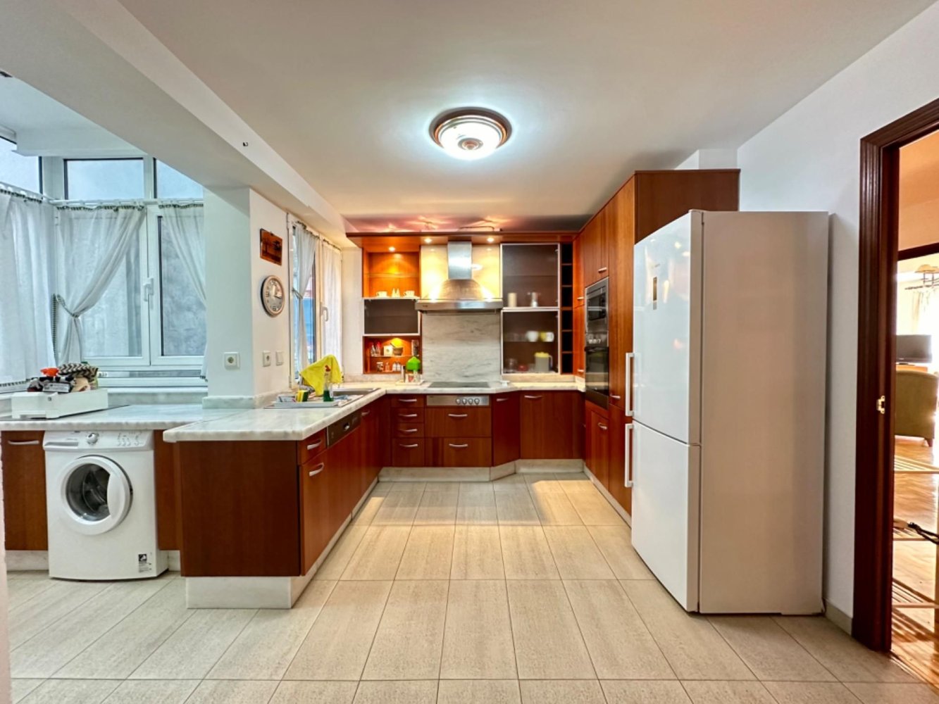 Квартира с 3 спальнями в Леон, Испания № 156971