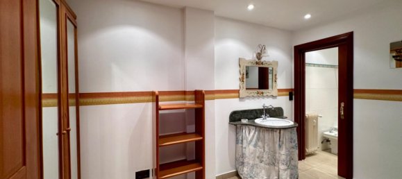 Квартира с 3 спальнями в Леон, Испания № 156971 17