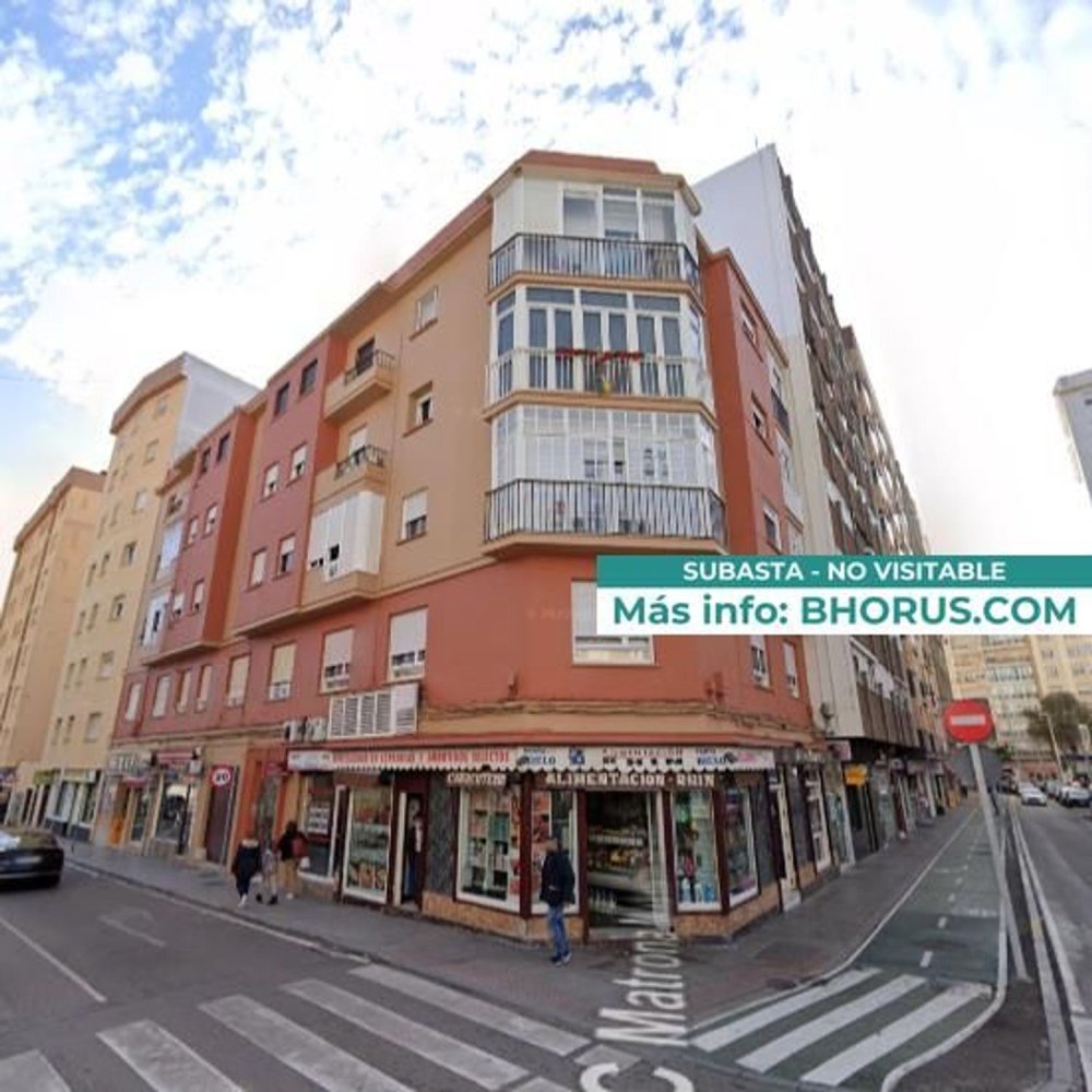 3 bedrooms Apartment in Cadiz, Spain No. 175648