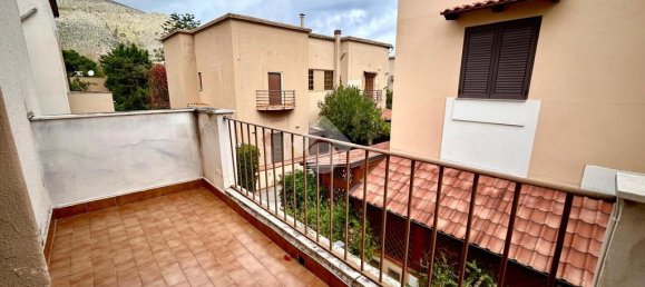 3 bedrooms Apartment in Palermo, Italy No. 170625 6