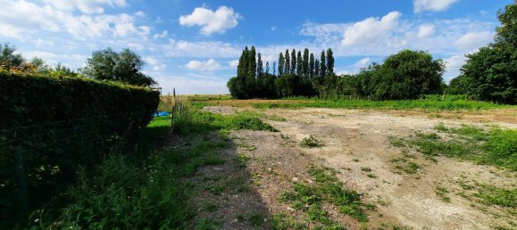 Grundstück in La Fere, France, Nr. 95300 4