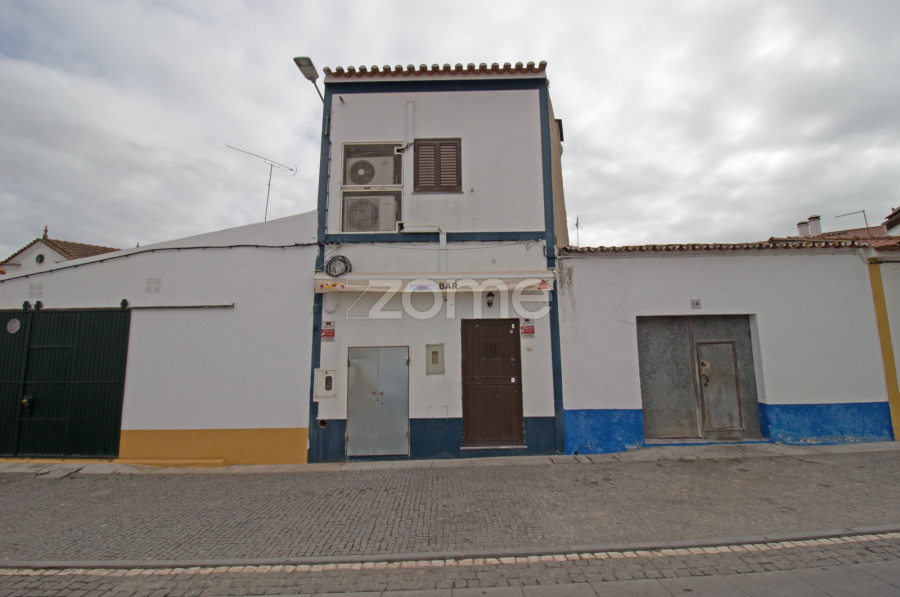 Imóvel comercial em Viana do Alentejo, Portugal 117 m² N.º 86877
