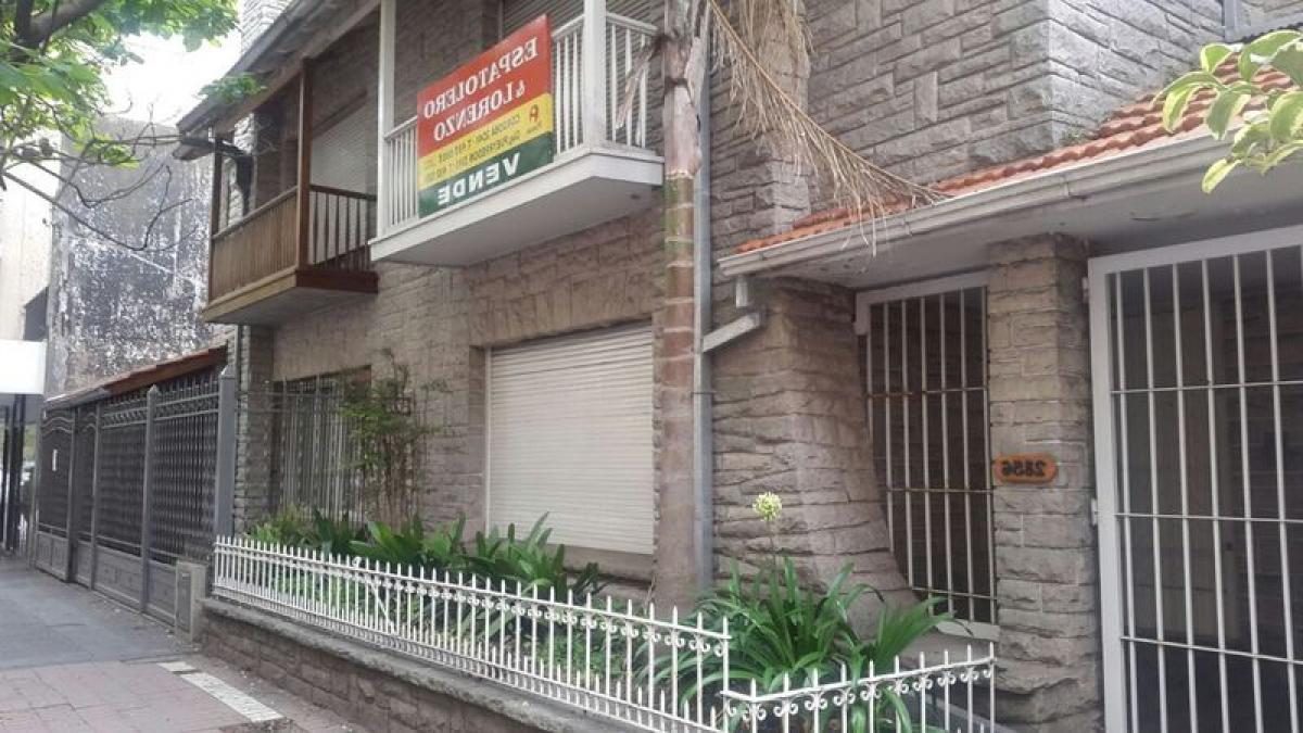 4 bedrooms House in Mar del Plata, Argentina No. 73644