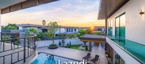 6 bedrooms Villa in Bang Lamung, Thailand No. 26365 2