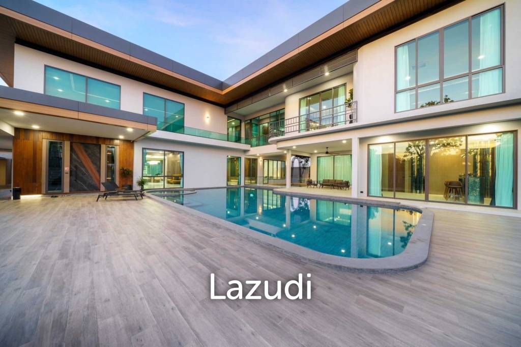 6 bedrooms Villa in Bang Lamung, Thailand No. 26365