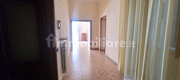 5 bedrooms Apartment in Naples, Italy No. 301297 9