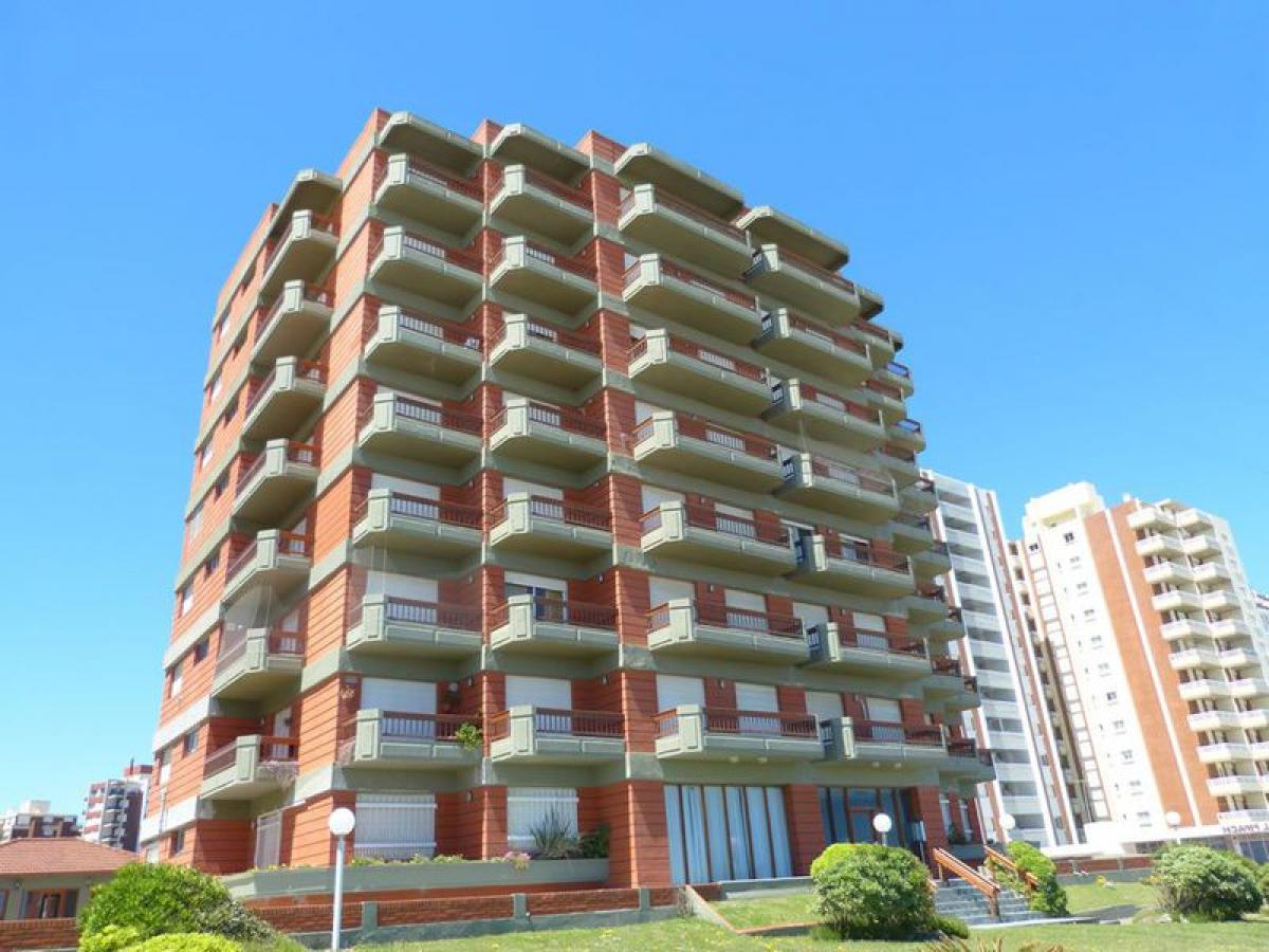 3 bedrooms Apartment in Mar del Plata, Argentina No. 79274