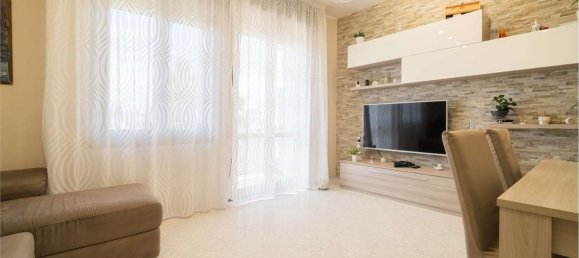 3 bedrooms Apartment in Carpi, Italy No. 370221 11