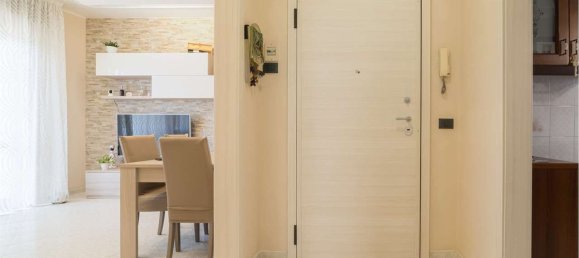 3 bedrooms Apartment in Carpi, Italy No. 370221 8