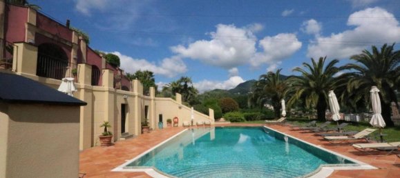 Квартира с 4 комнатами в Генуя, Италия № 2096 27