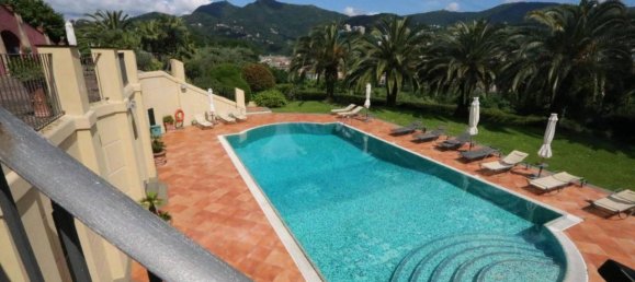 Квартира с 4 комнатами в Генуя, Италия № 2096 4