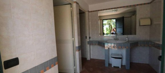 Квартира с 4 комнатами в Генуя, Италия № 2096 47