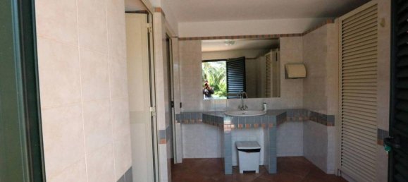 Квартира с 4 комнатами в Генуя, Италия № 2096 46