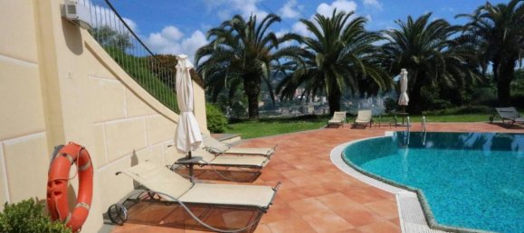 Квартира с 4 комнатами в Генуя, Италия № 2096 40