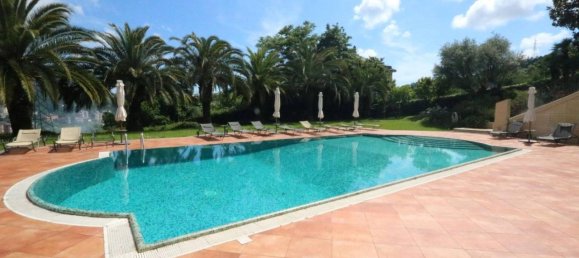 Квартира с 4 комнатами в Генуя, Италия № 2096 42