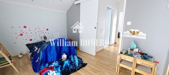 Casa de 3 dormitorios en Donges, France No. 98407 11