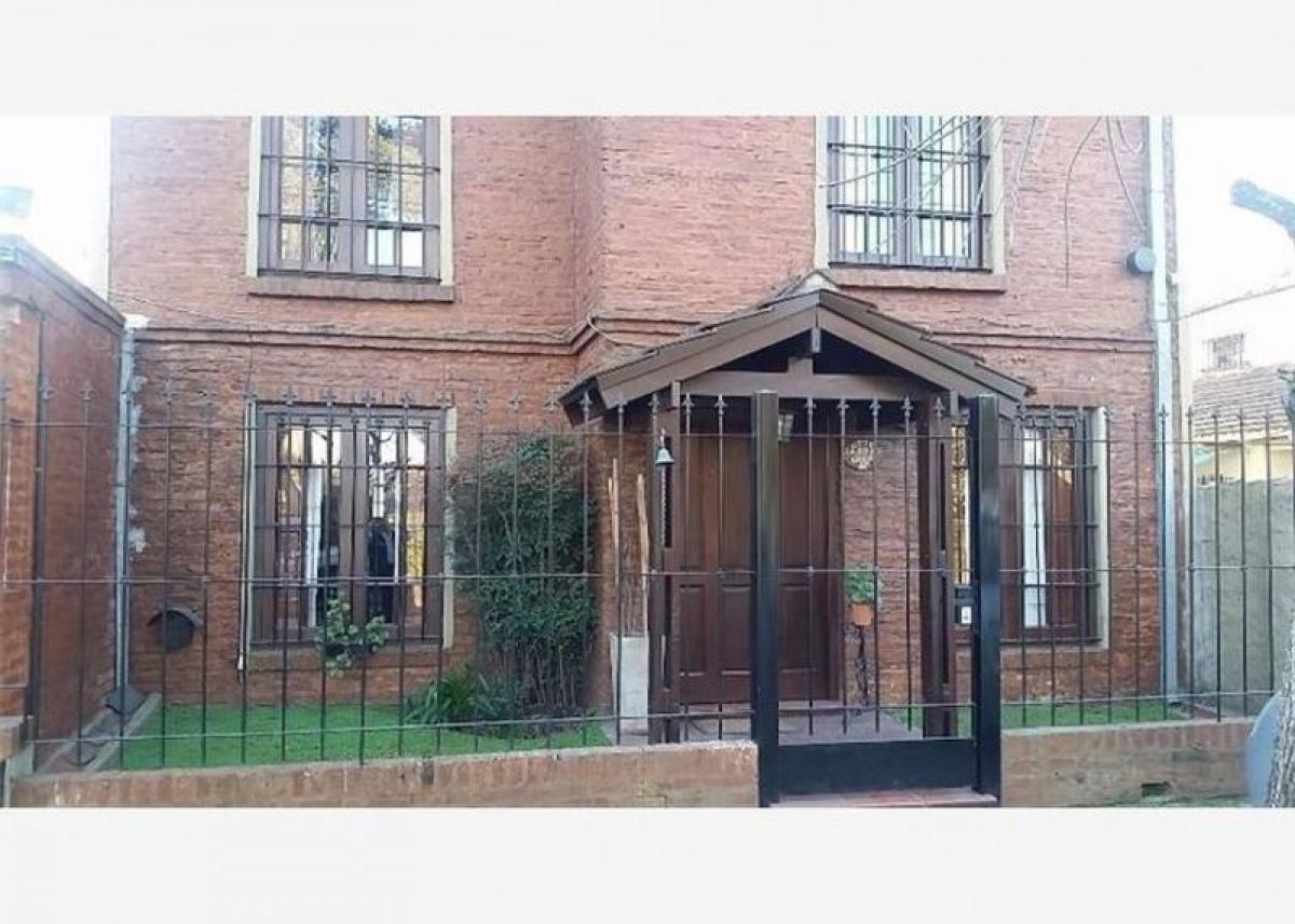 4 bedrooms House in San Miguel, Argentina No. 81514