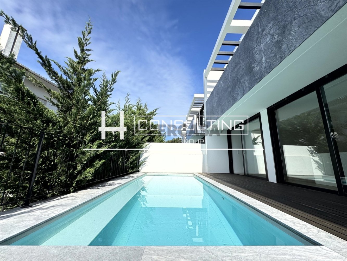 3 bedrooms House in Porto Salvo, Portugal No. 271140