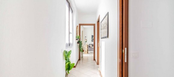 3-salle Appartement à Uboldo, Italy No. 334198 8