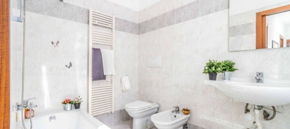 3-salle Appartement à Uboldo, Italy No. 334198 15