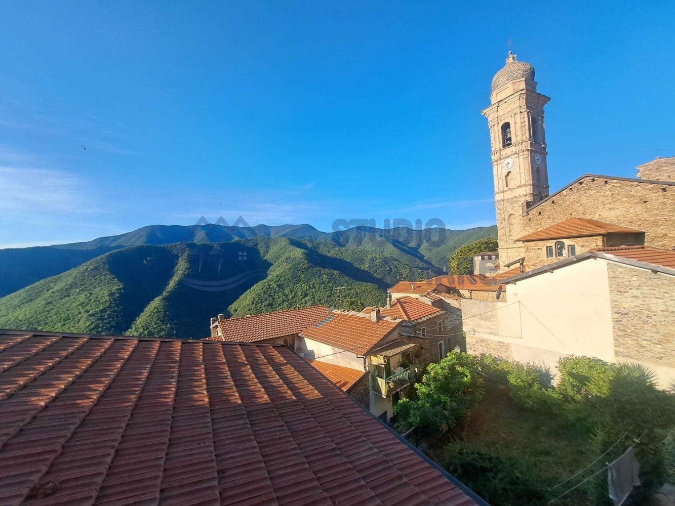 3 rooms Apartment in Molini di Triora, Italy No. 145010