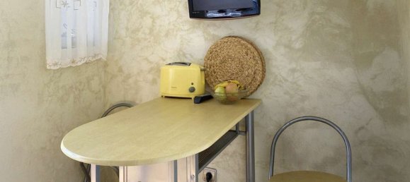 Apartamento de 3 dormitorios en Palmanova, Spain No. 177716 12