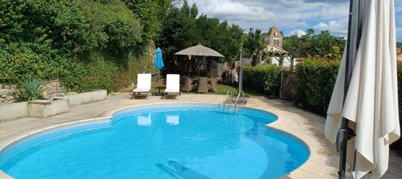 Moradia em banda T5 em Charente, France N.º 335865 2