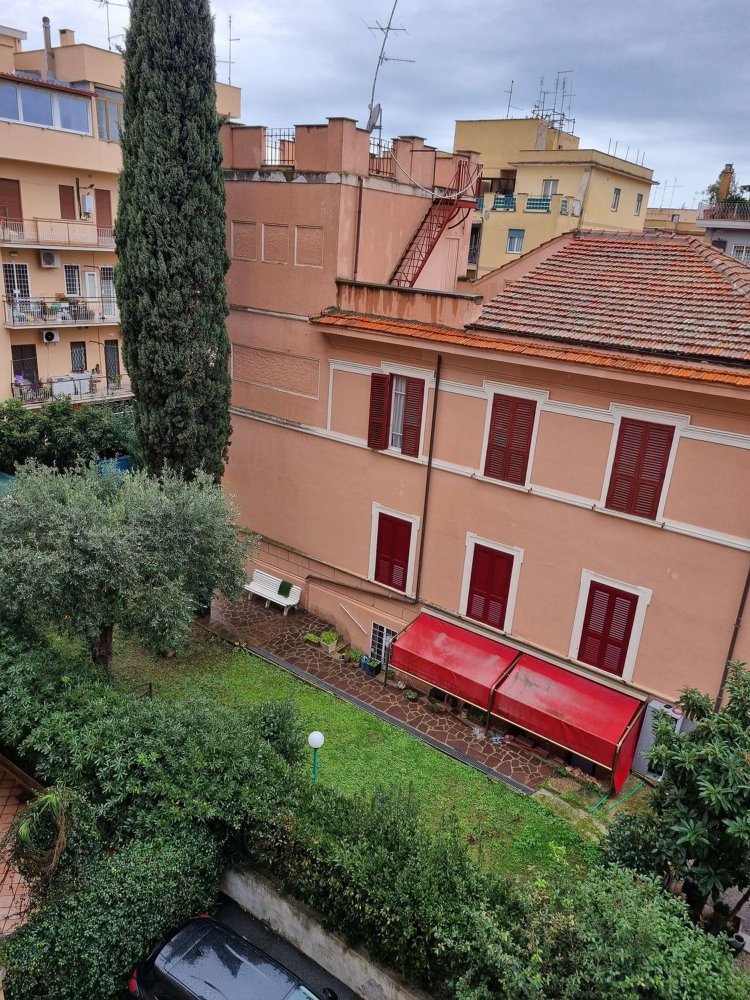 3-Zimmer Wohnung in Rome, Italy, Nr. 221933