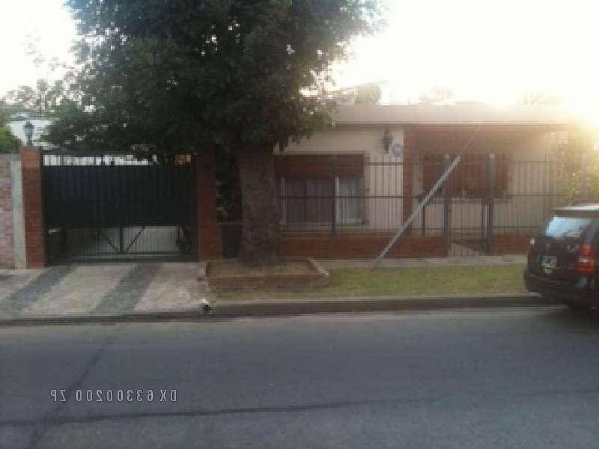 Casa de 2 dormitorios en San Isidro, Argentina No. 51892