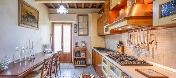 Apartamento de 6 dormitorios en Bibbiena, Italy No. 339470 7