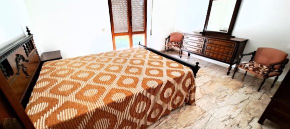 2 Schlafzimmer Wohnung in Carrara, Italy, Nr. 31140 8