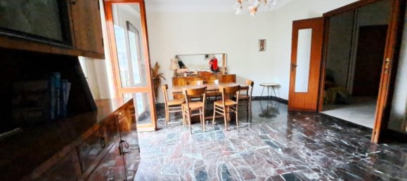 2 Schlafzimmer Wohnung in Carrara, Italy, Nr. 31140 13