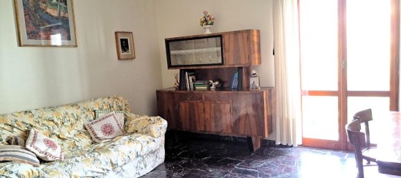 2 Schlafzimmer Wohnung in Carrara, Italy, Nr. 31140 12