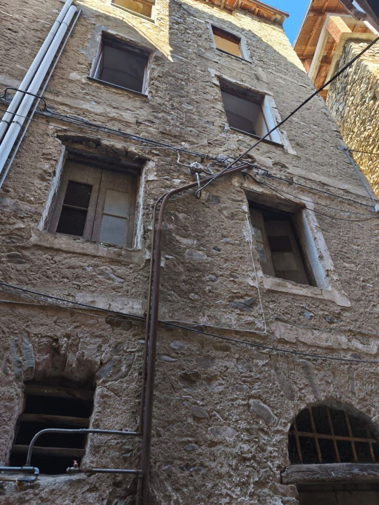 Коммерческая недвижимость 100м² в Дольчеаккуа, Италия № 283448